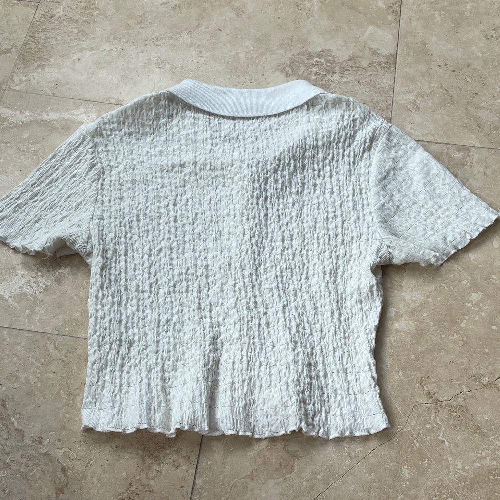 White Crinkle Button-Up Crop Top - Picture 5 of 5